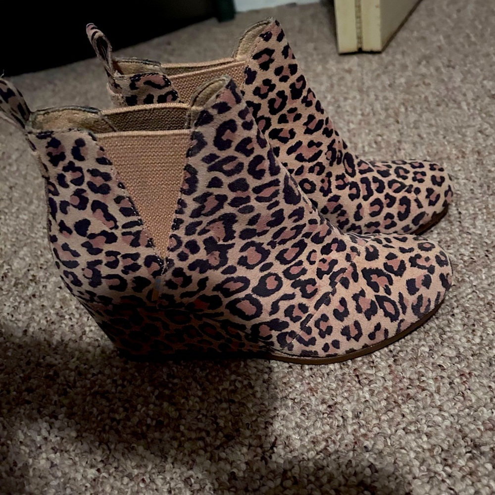 Toms Wedge Leopard Print Bootie